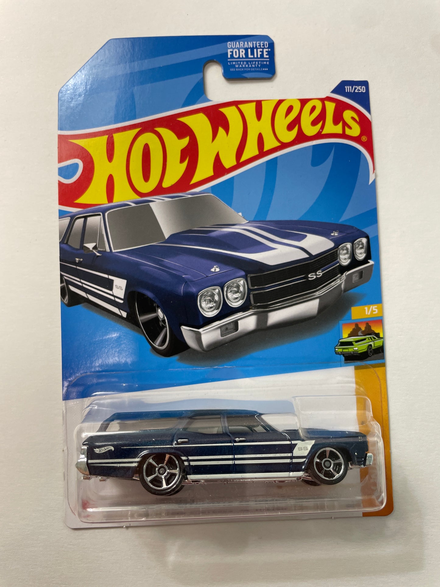 Hot Wheels 1/64 ‘70 Chevelle SS Wagon Blue - Damaged Box