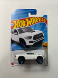 Hot Wheels 1/64 ‘20 Toyota Tacoma White