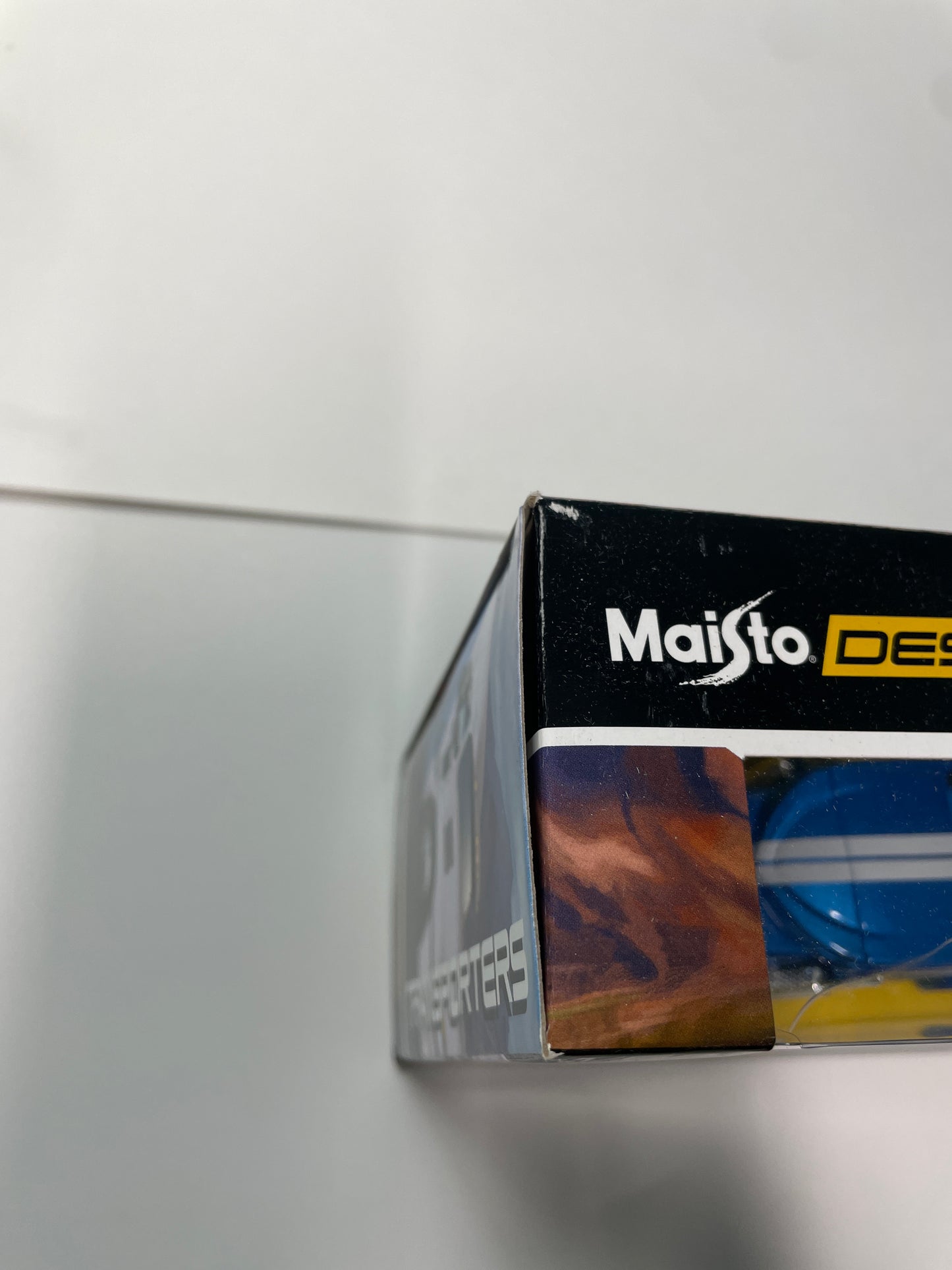 Maisto Design 1/64 International Lonestar/ 2019 Ford GT Blue - 11454 BU - Damaged Box