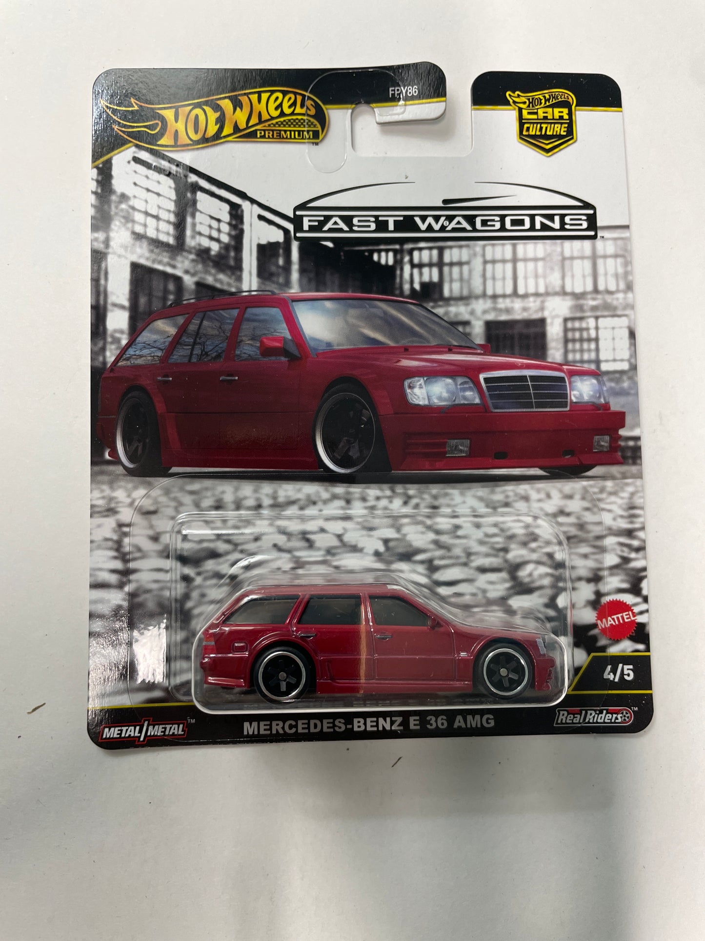 Hot Wheels 1/64 Car Culture Fast Wagons Mercedes-Benz E 36 AMG Red