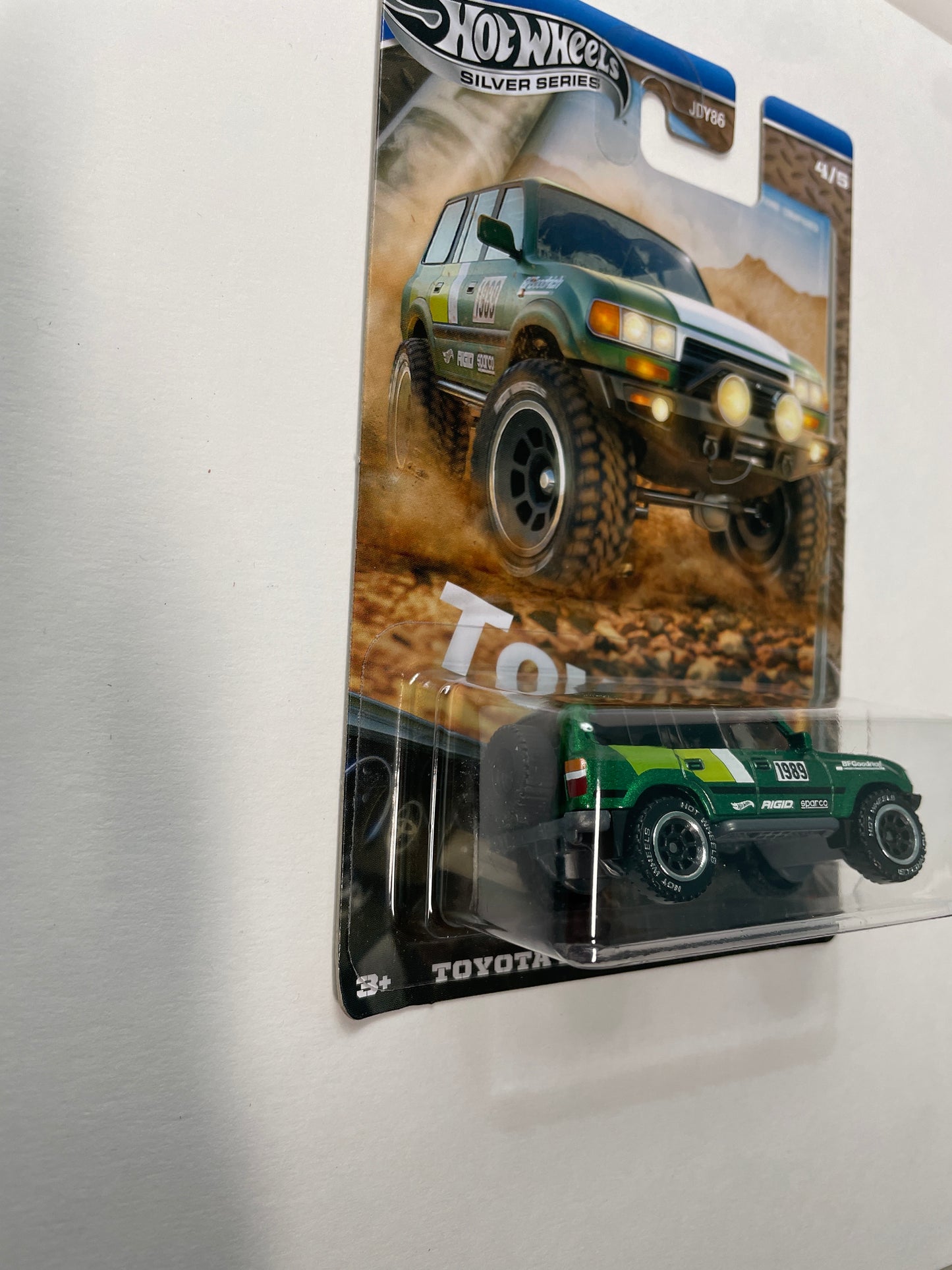 Hot Wheels 1/64 Toyota Silver Series Toyota Land Cruiser 80 Green - JCB74