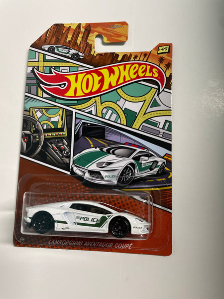 Hot Wheels 1/64 Lamborghini Aventador Coupe Police White & Green - Damaged Card