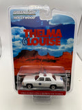 Greenlight 1/64 Hollywood Thelma & Louise 1983 Ford LTD Crown Victoria White