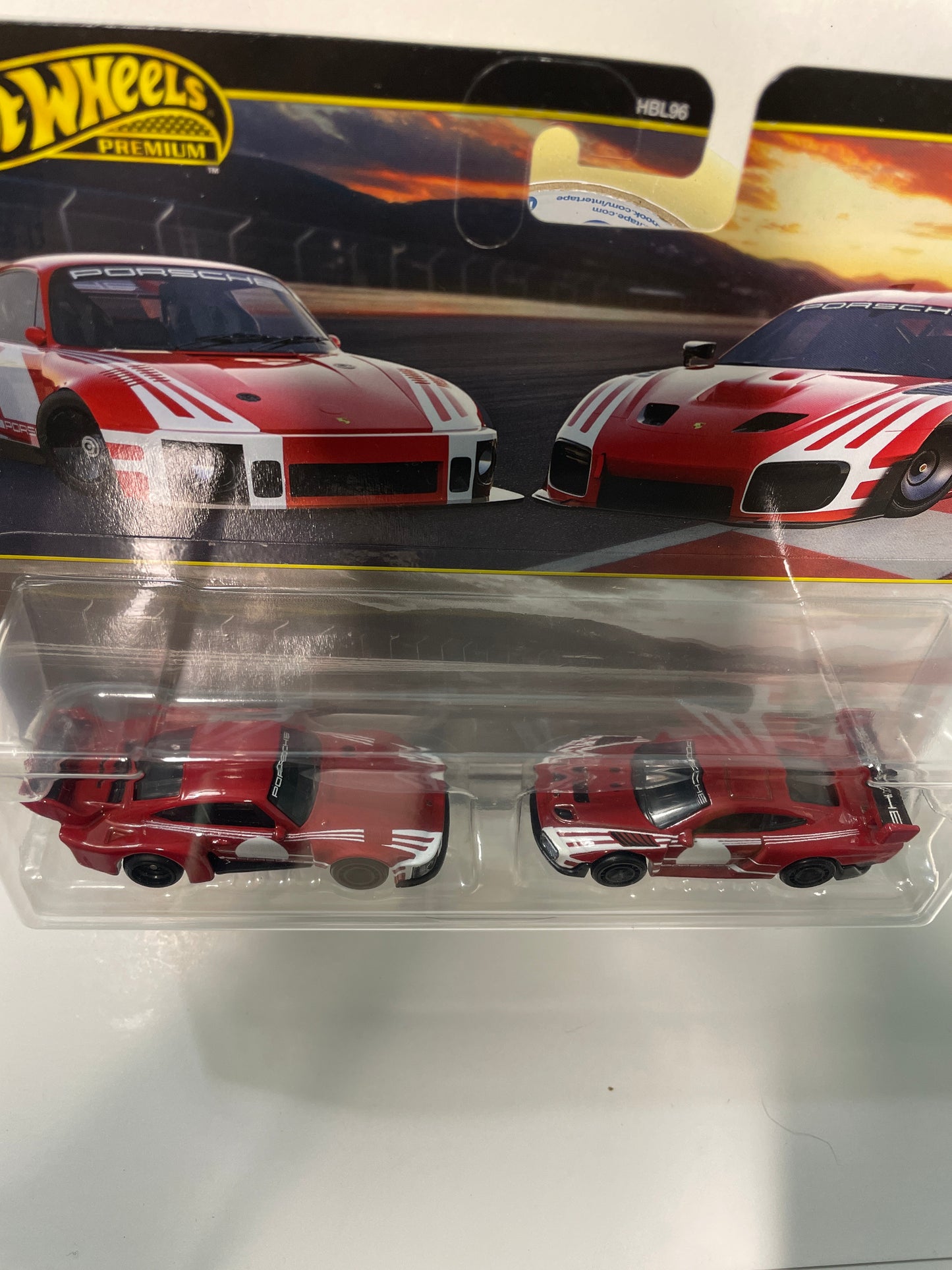 Hot Wheels 1/64 Premium Car Culture 2 Pack Porsche 935 & 2018 Porsche 935 Red - JHW51