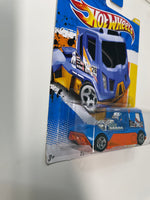 Hot Wheels 1/64 Rennen Rig Blue - Damaged Card