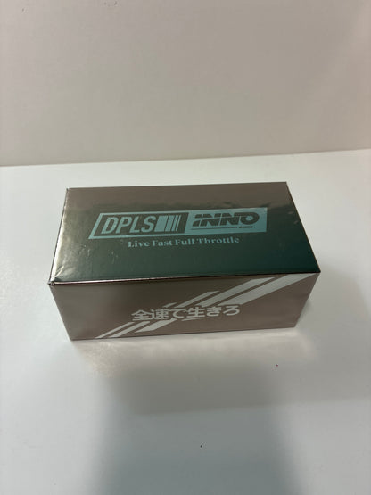 Inno64 1/64 Nissan Skyline GT-R R33 DPLS White & Black - IN64-DPLS-R33-TMCS25