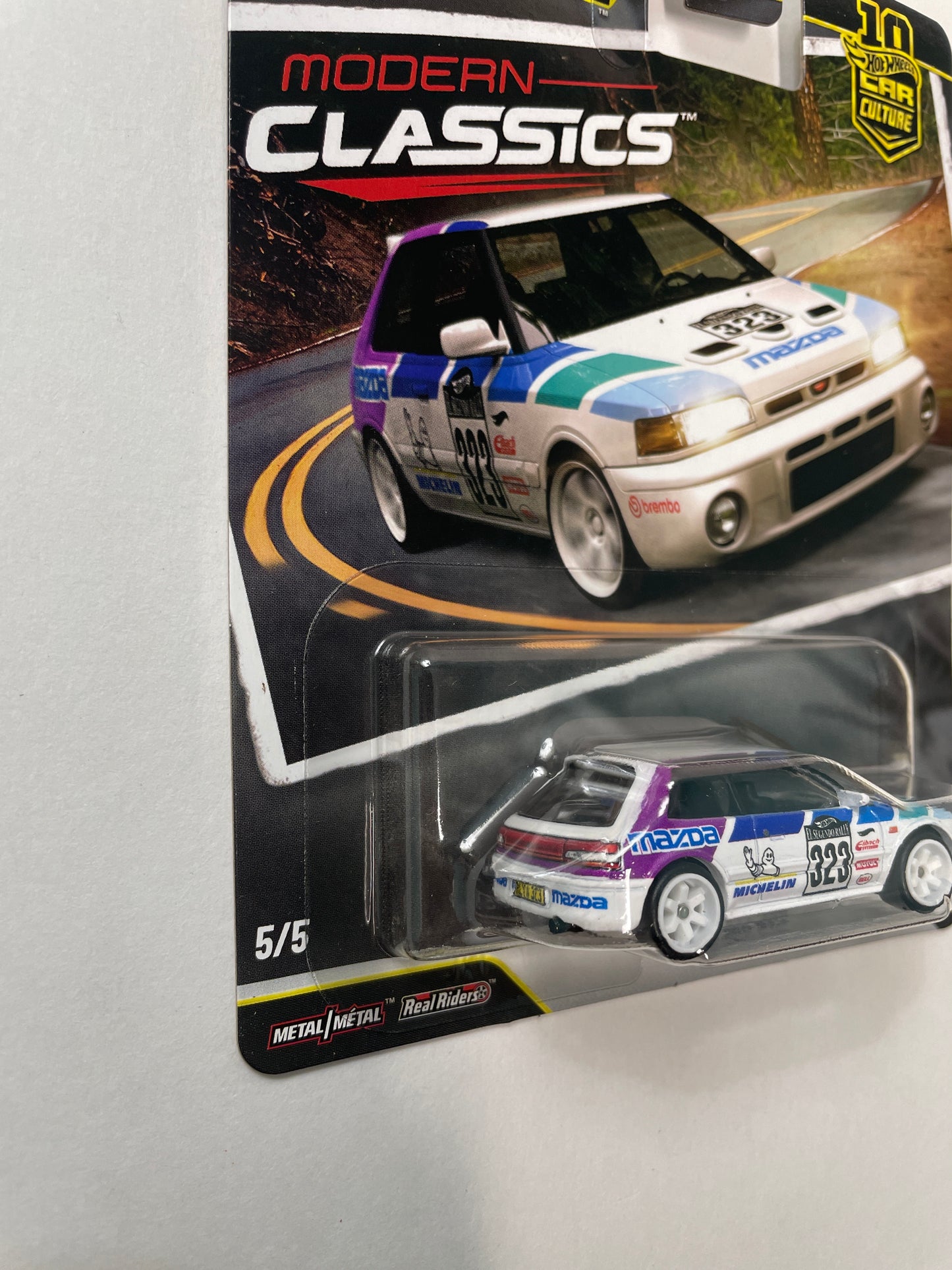 Hot Wheels 1/64 Car Culture Modern Classics 2026 Mix S Mazda 323 GTR White - JKF17