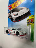 Hot Wheels 1/64 Lamborghini Huracan LP 620-2 Super Trofeo White - Damaged Card