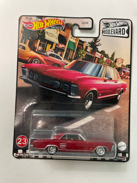 Hot Wheels 1/64 Boulevard ‘64 Buick Riviera Red - Damaged Card