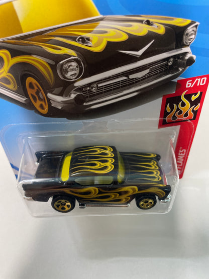 Hot Wheels 1/64 ‘57 Chevy Black & Yellow
