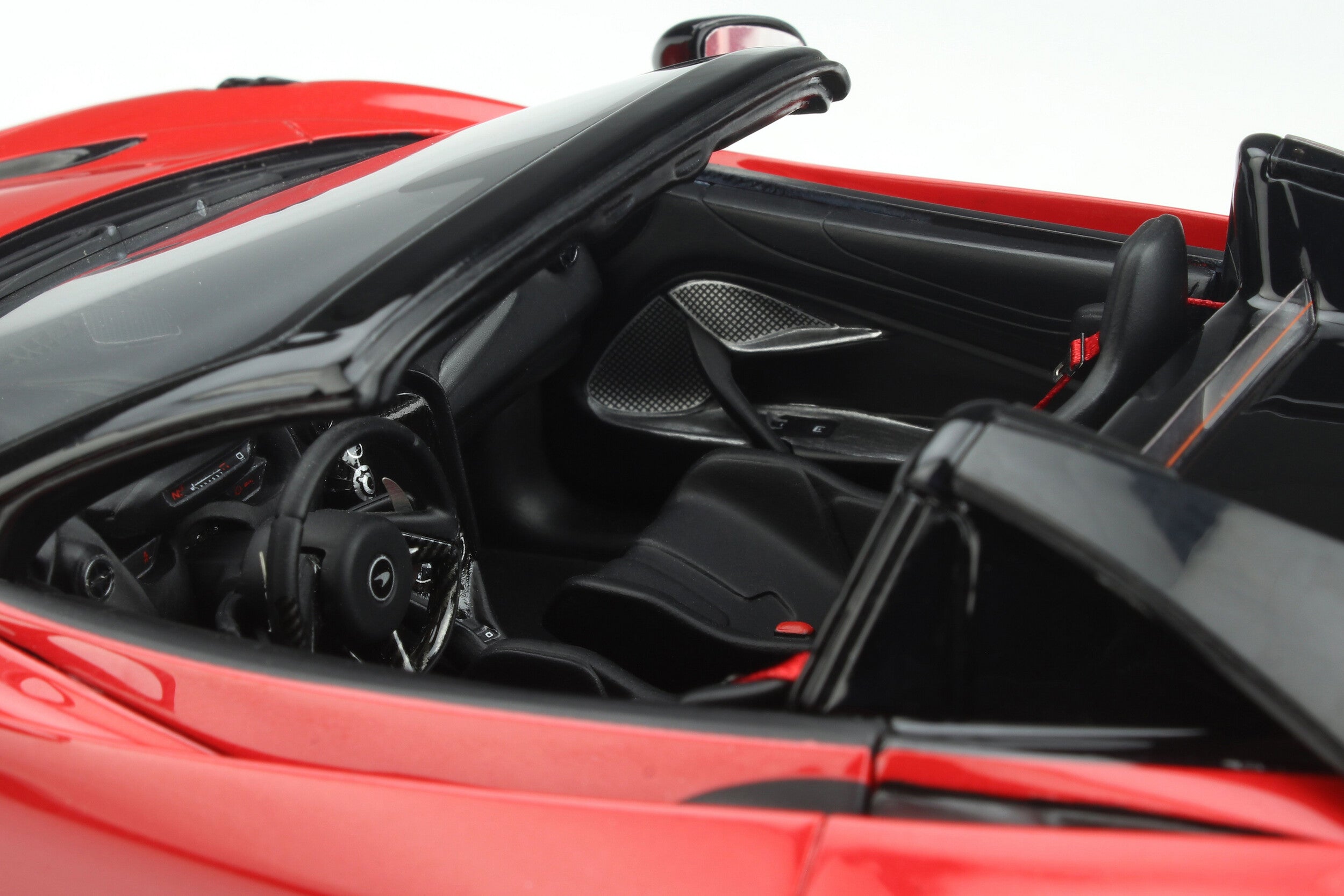 GT Spirit 1/18 McLaren 765 LT Spider Red – Flipn Diecast