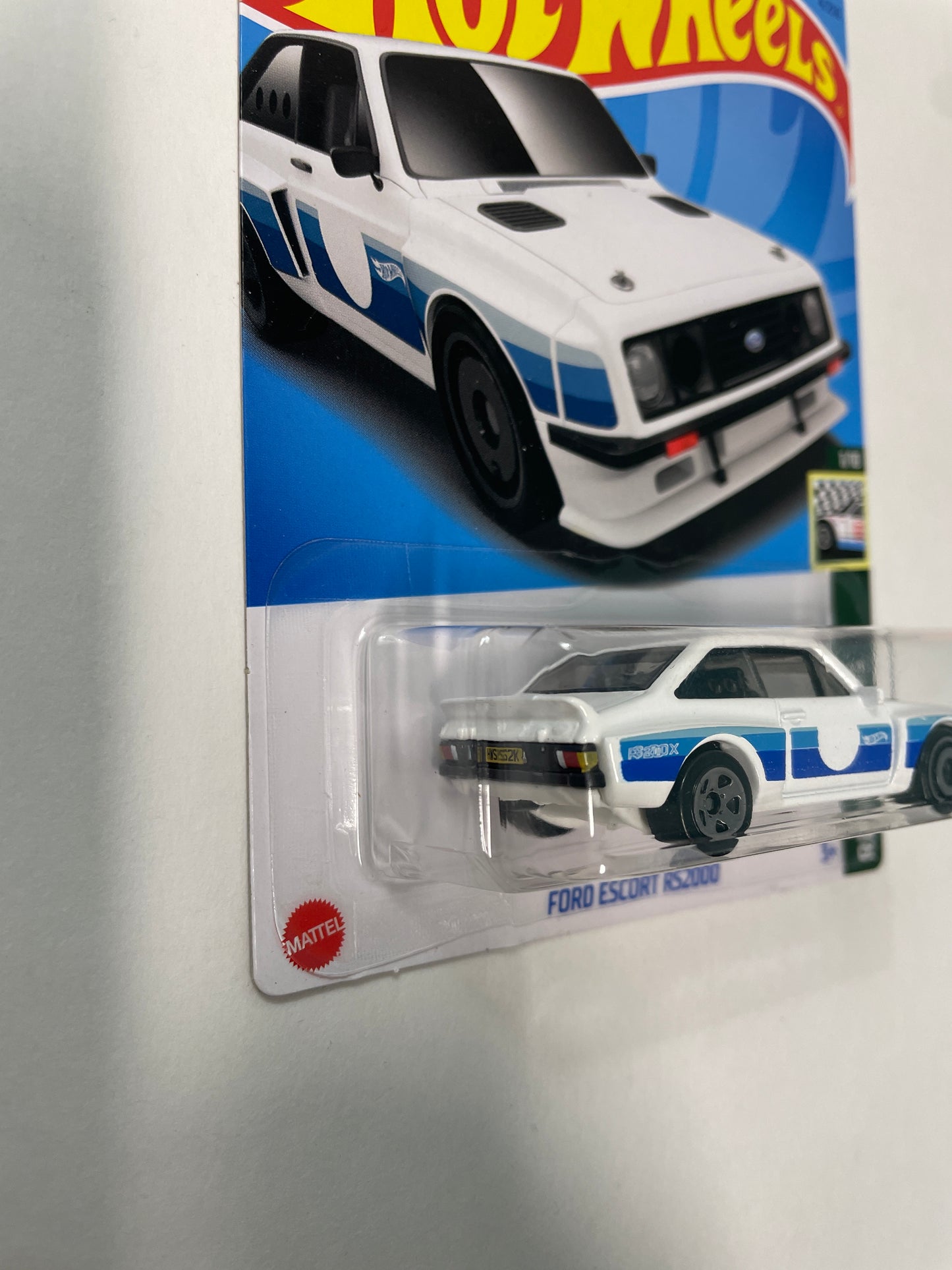 Hot Wheels 1/64 Ford Escort RS2000 White & Blue