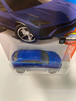 Hot Wheels 1/64 Lamborghini Urus Blue - Damaged Card