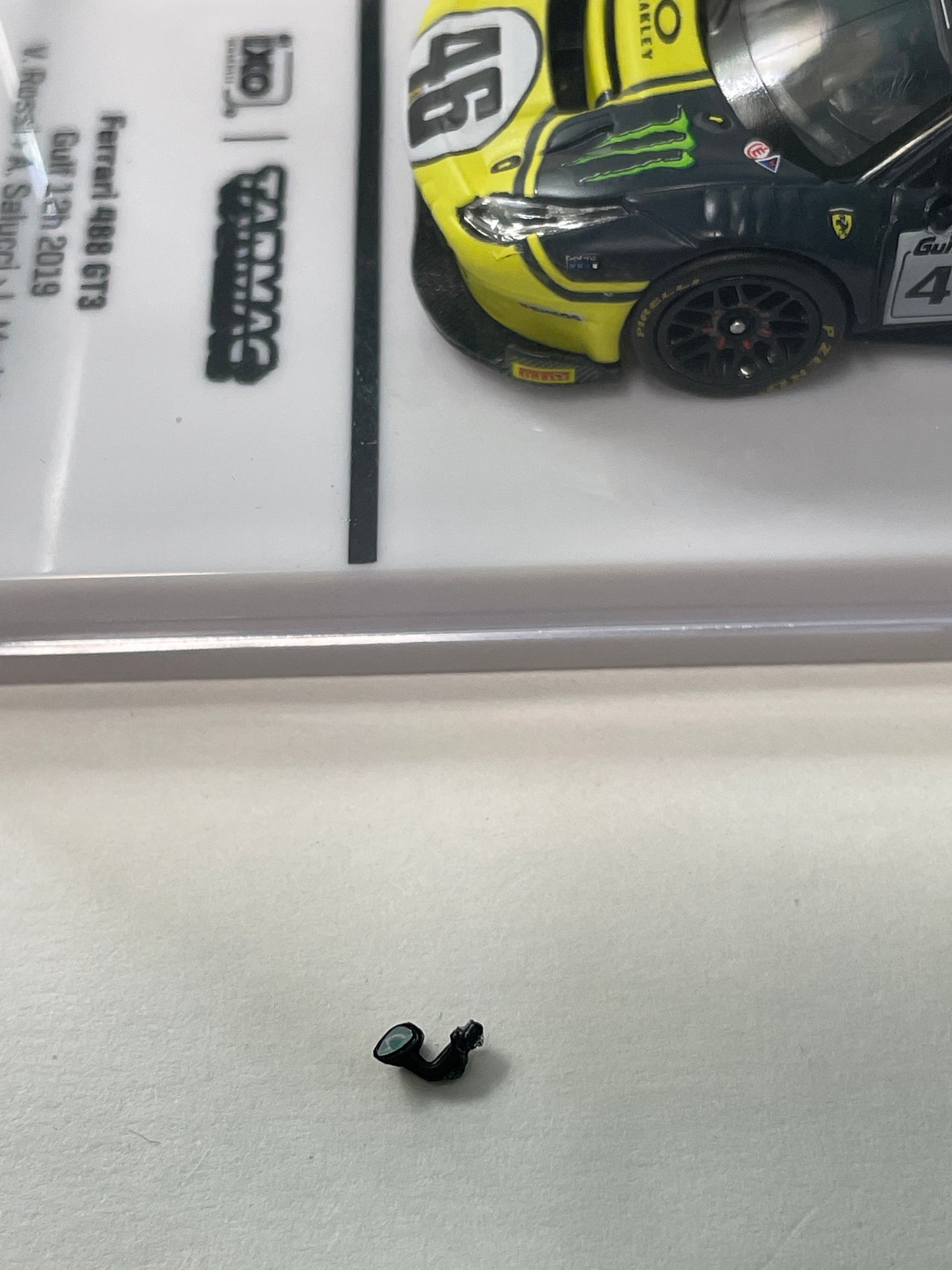 Tarmac Works X iXO Models 1/64 Ferrari 488 GT3 Gulf 12 Hours 2019 n.46 – HOBBY64 - T64-072-19GUF46 - Damaged Car