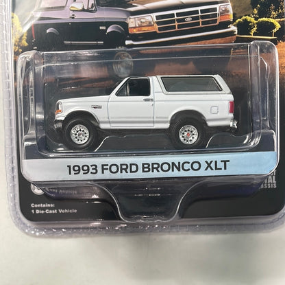 1/64 Greenlight Hobby Exclusive 1993 Ford Bronco XLT White