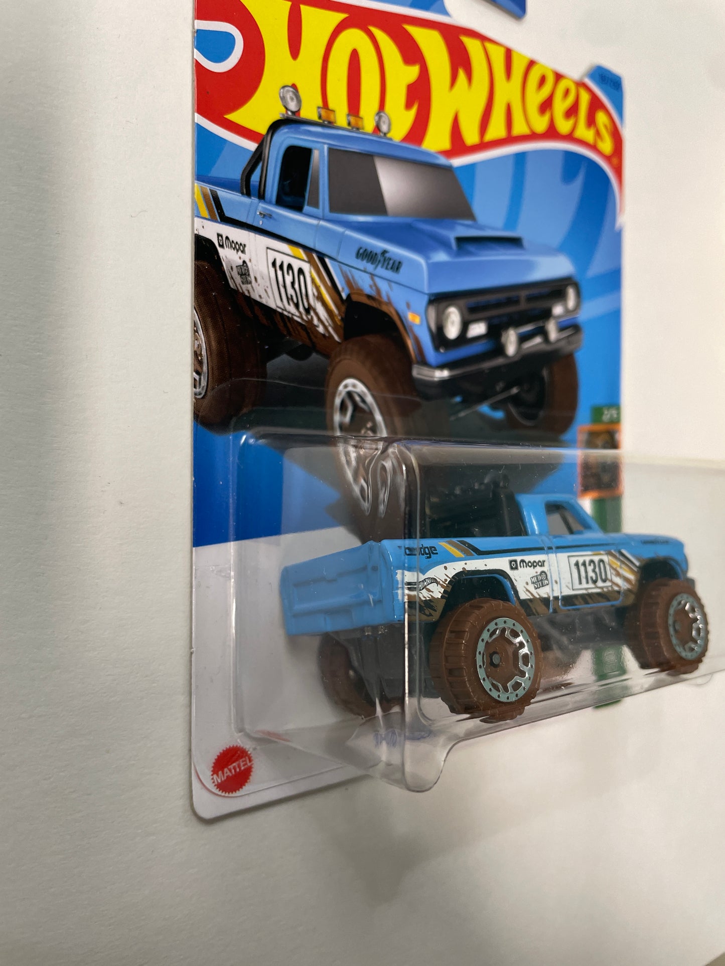 Hot Wheels 1/64 ‘70 Dodge Power Wagon Mopar Blue - Damaged Card