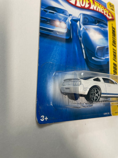 Hot Wheels 1/64 ‘07 Shelby GT-500 White - Damaged Box