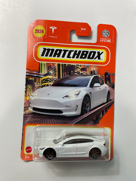 Matchbox 1/64 Tesla Model 3 White - Damaged Card