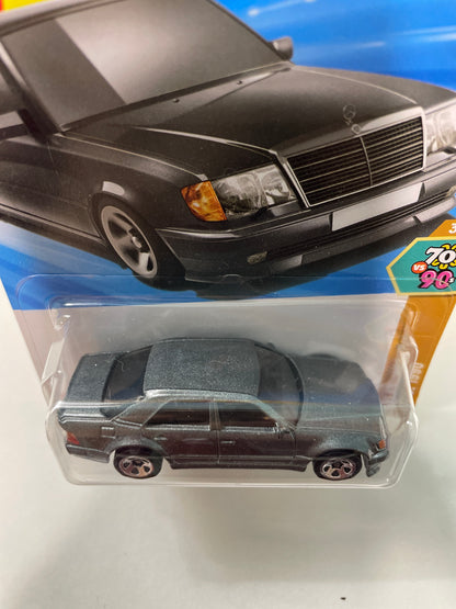 Hot Wheels 1/64 Mercedes-Benz 500 e Dark Grey - Damaged Box