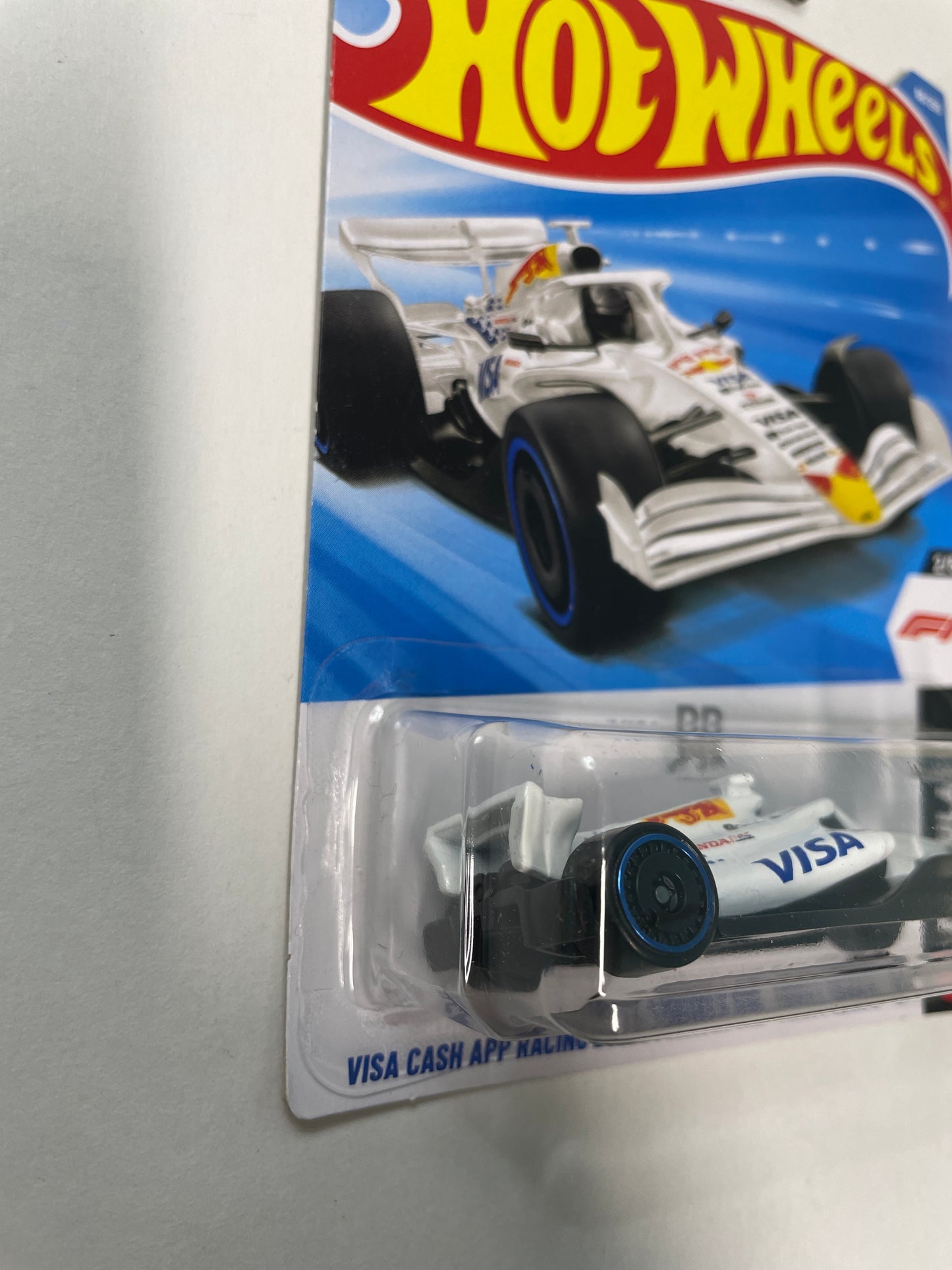 Hot Wheels 1/64 Formula 1 Visa Cash App Racing Bulls Formula One Team/ Équipe White