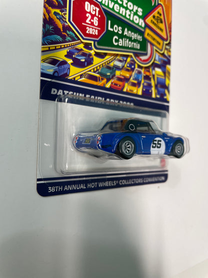 *Signed* Hot Wheels 1/64 38th Annual Collectors Convention Los Angeles Matt Gabe Dinner Set #690 Datsun Fairlady 2000 Blue (Read Description)