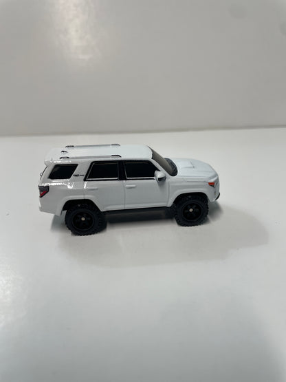 *Loose* Hot Wheels 1/64 Premium Car Culture 2 Pack 2018 Toyota 4Runner White