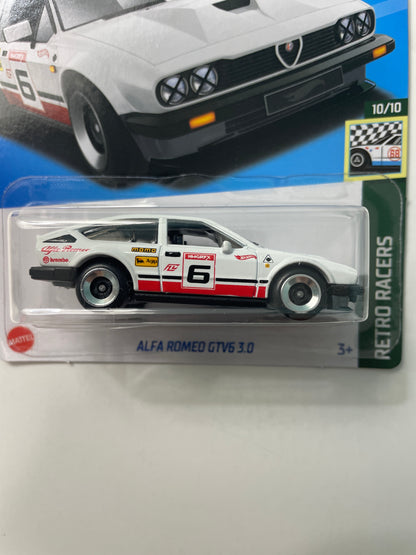 Hot Wheels 1/64 Alfa Romeo GTV6 3.0 White