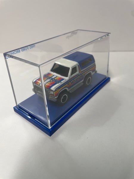 Hot Wheels 1/64 Wrangler ‘85 Ford Bronco White & Blue