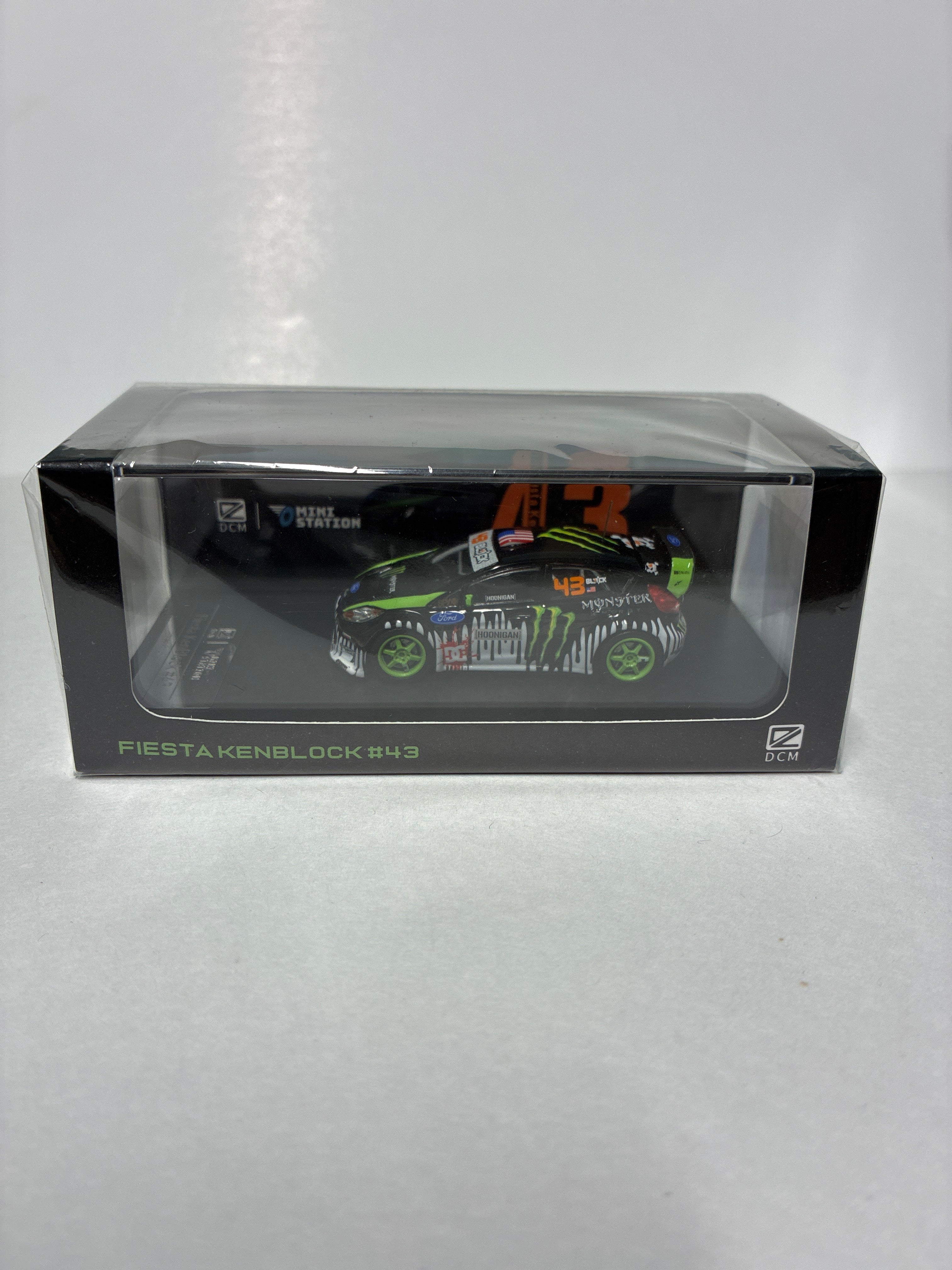 Mini Station 1/64 Ford Fiesta #43 Black w/ Green Rims – Flipn Diecast