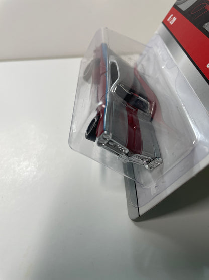 Hot Wheels 1/64 Larry’s Garage ‘67 Pontiac GTO Silver & Red