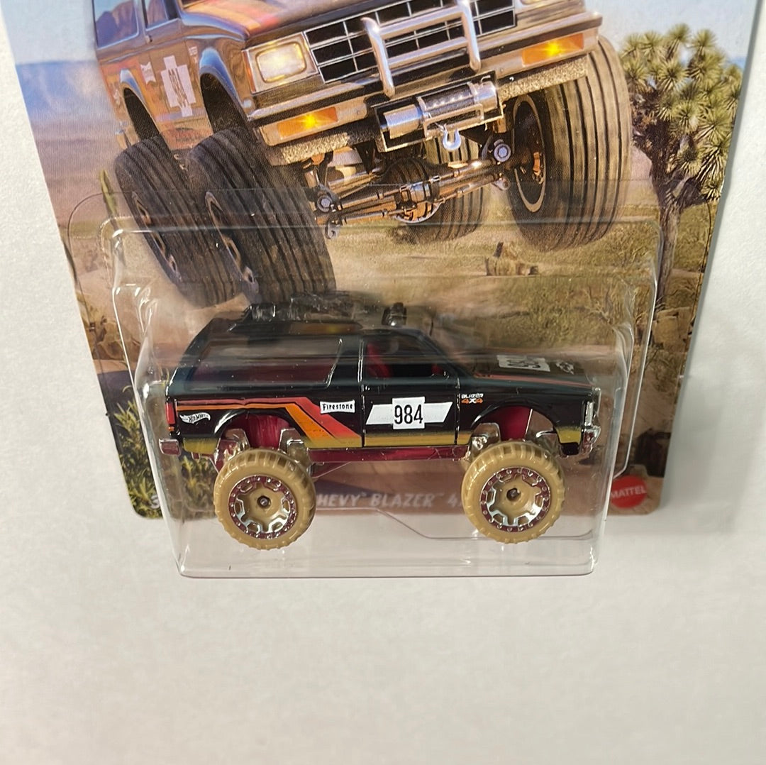 Hot Wheels 1/64 Baja 4x4 Chevy Blazer Black