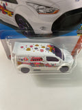 Hot Wheels 1/64 Treasure Hunt Ford Transit Connect White