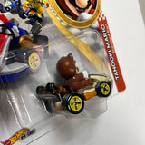 Hot Wheels Mario Kart Tanooki Mario w/ Standard Kart