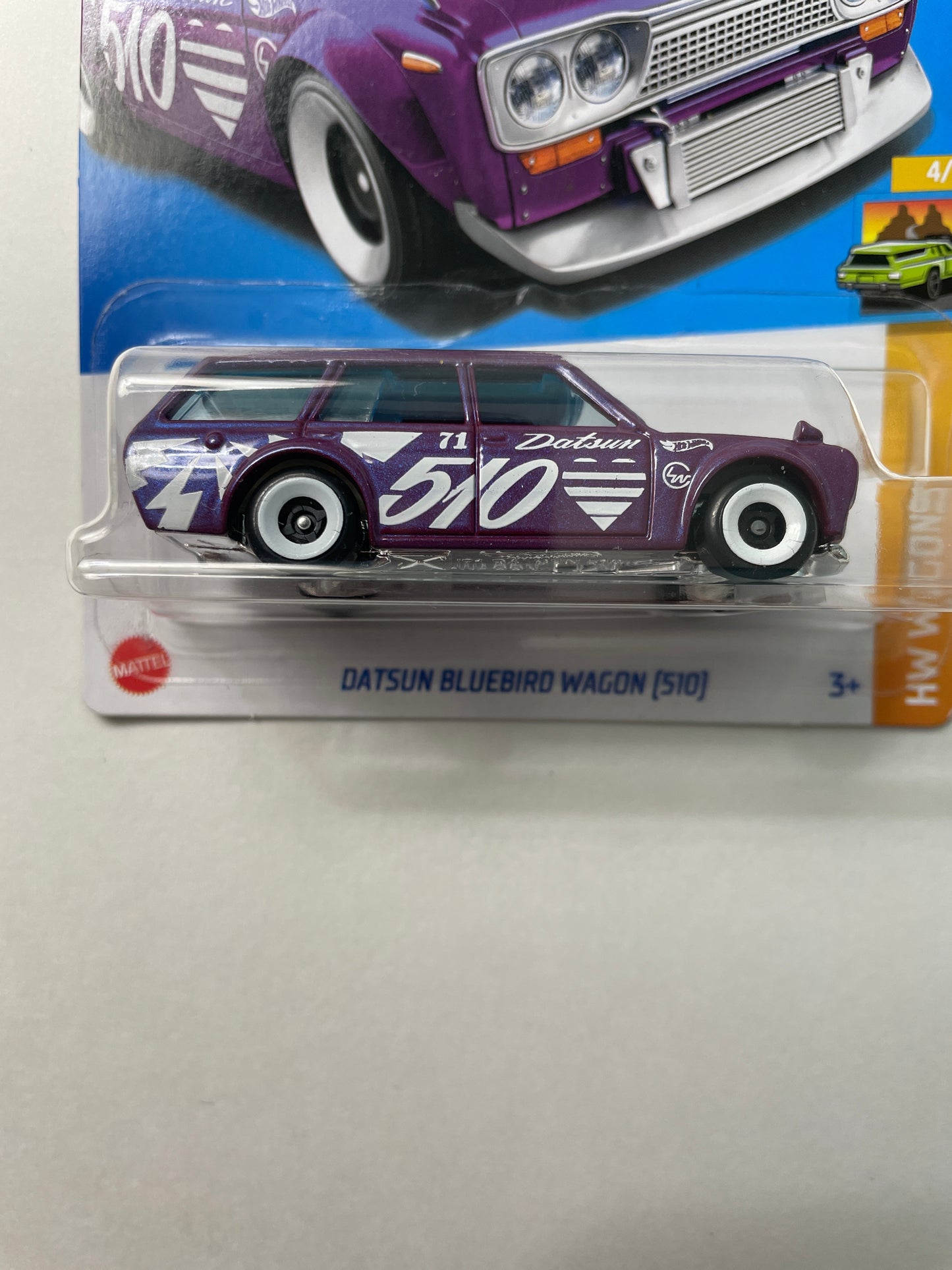 Hot Wheels 1/64 Datsun Bluebird Wagon (510) Purple - Damaged Box