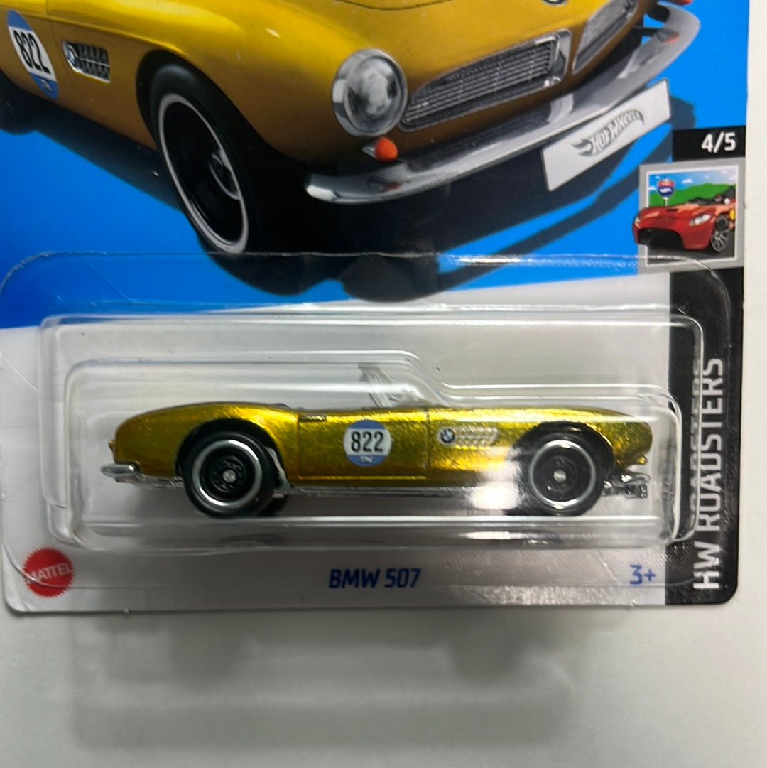Hot Wheels Super Treasure Hunt BMW 507 Yellow - Damaged Box