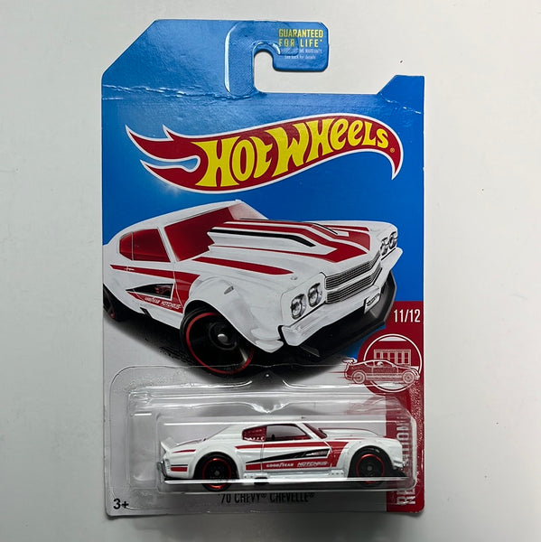 Hot Wheels Target Red ‘70 Chevy Chevelle White - Damaged Box