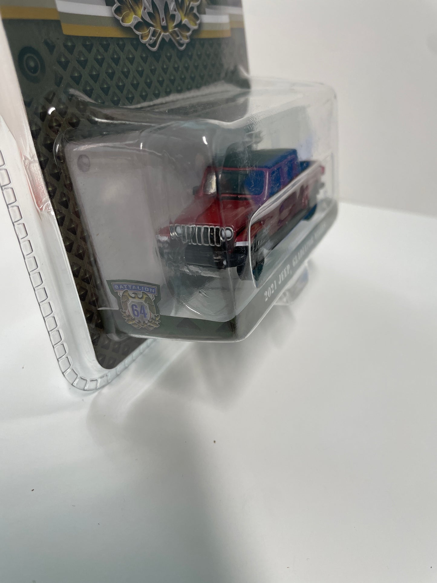 Greenlight 1/64 Battalion 64 2021 Jeep Gladiator Willys Red