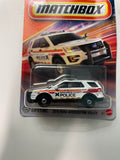 Matchbox 1/64 2016 Ford Interceptor Utility Police Emergency White - Damaged Card