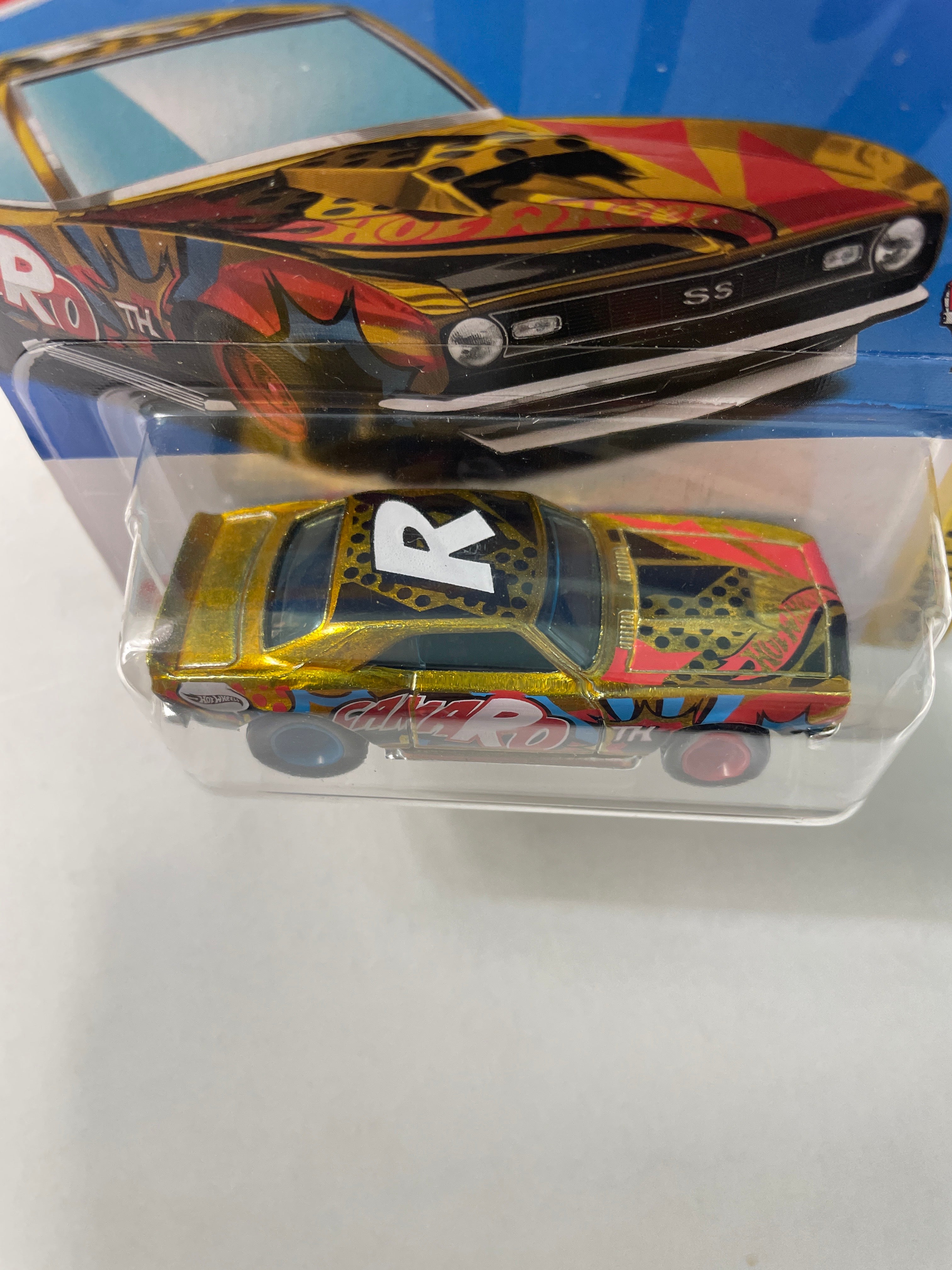 Hot Wheels 1/64 Super Treasure Hunt '68 Copo Camaro Gold Short