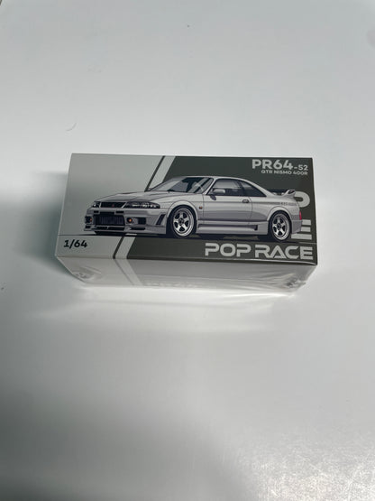 Pop Race 1/64 Nissan GTR Nismo 400R White