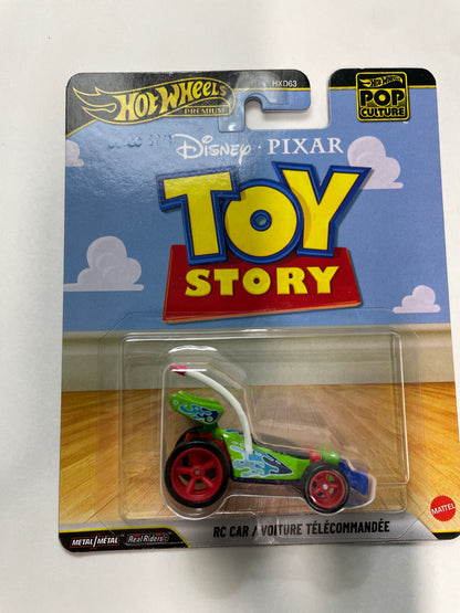 Hot Wheels 1/64 Pop Culture Toy Story RC Car/ Voiture Telecommandee Green - JHX00