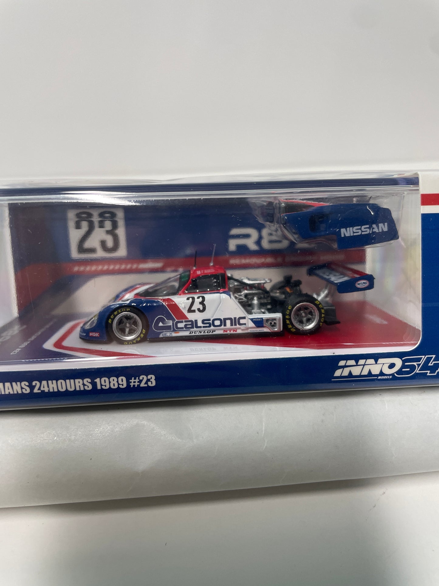Inno64 1/64 Nissan  Calsonic R89C Le Mans 24 Hours 1989 n23 M. Hasemi/ K. Hoshino/ T. Suzuki White & Blue - IN64-R89C-89LM23