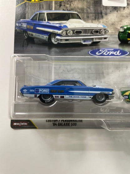 Hot Wheels 1/64 Premium Car Culture 2 Pack Ford Custom/ Personnalisé ‘64 Galaxie 500 Blue & ‘67 Ford Anglia Racer Voiture de Course Green - JHW50