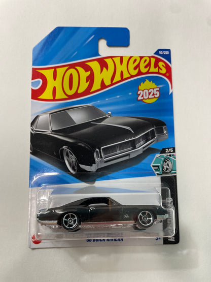 Hot Wheels 1/64 ‘66 Buick Riviera Black