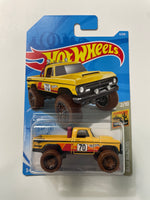 Hot Wheels 1/64 ‘70 Dodge Power Wagon Yellow