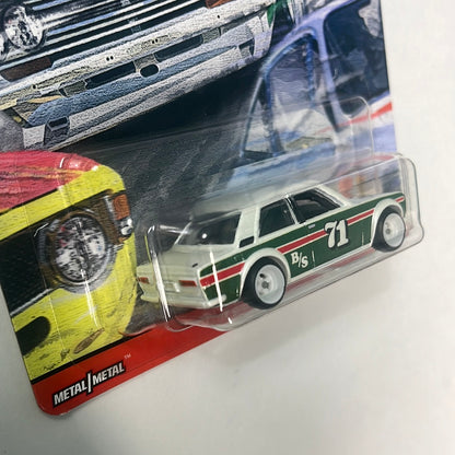 Hot Wheels Car Culture Door Slammers ‘71 Datsun 510 White & Green