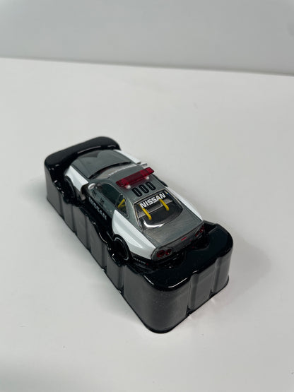 *Chase* Mini GT x Kaido House 1/64 Nissan Skyline GT-R (R34) Kaido Works V2 Aero (Japan Police) Black & White