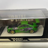 Mini Station 1/64 Need For Speed Nissan 350Z w/ Figure Green & Black