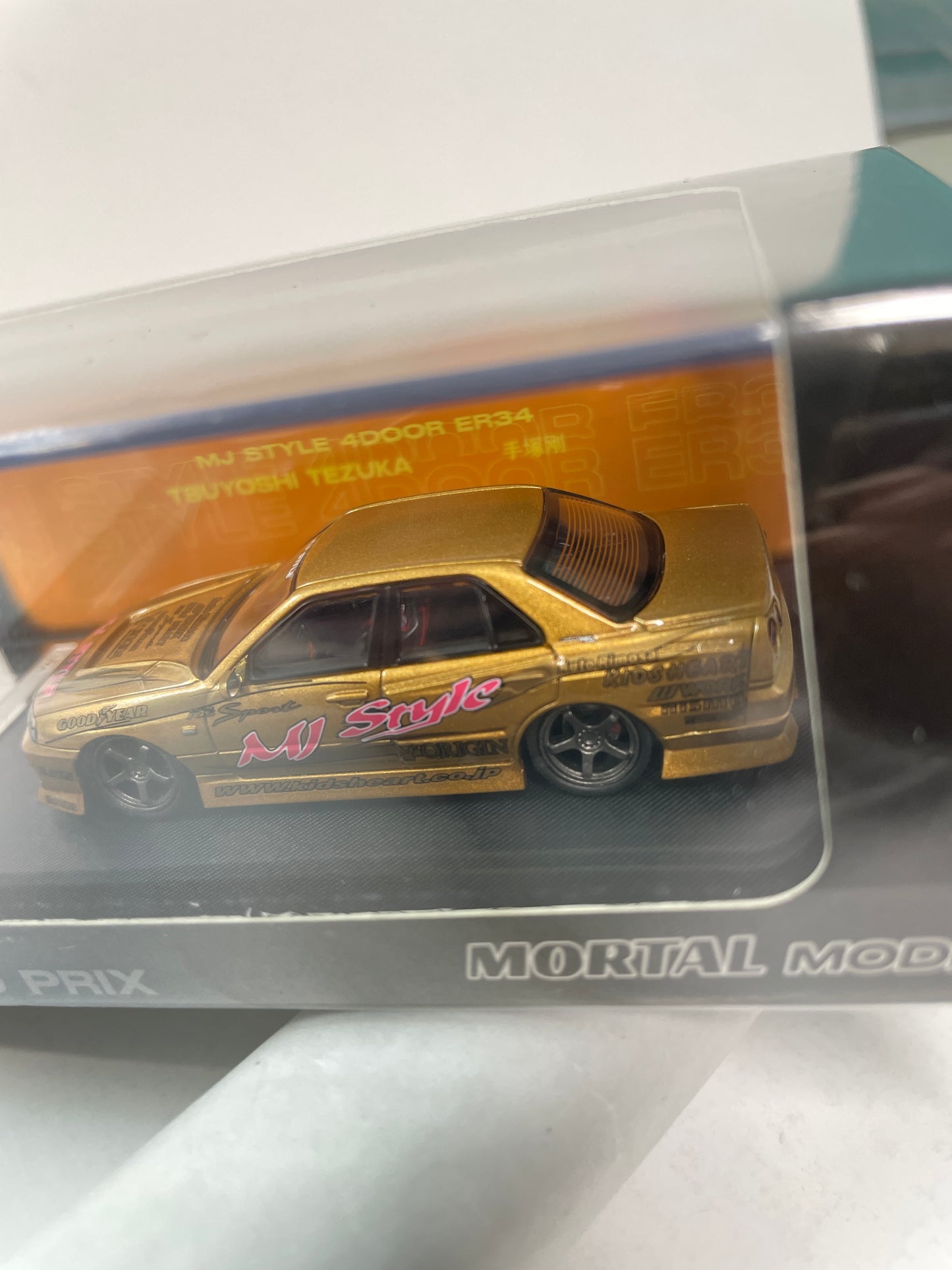 Mortal Model 1/64 Nissan Skyline MJ Style 4Door ER34 Gold
