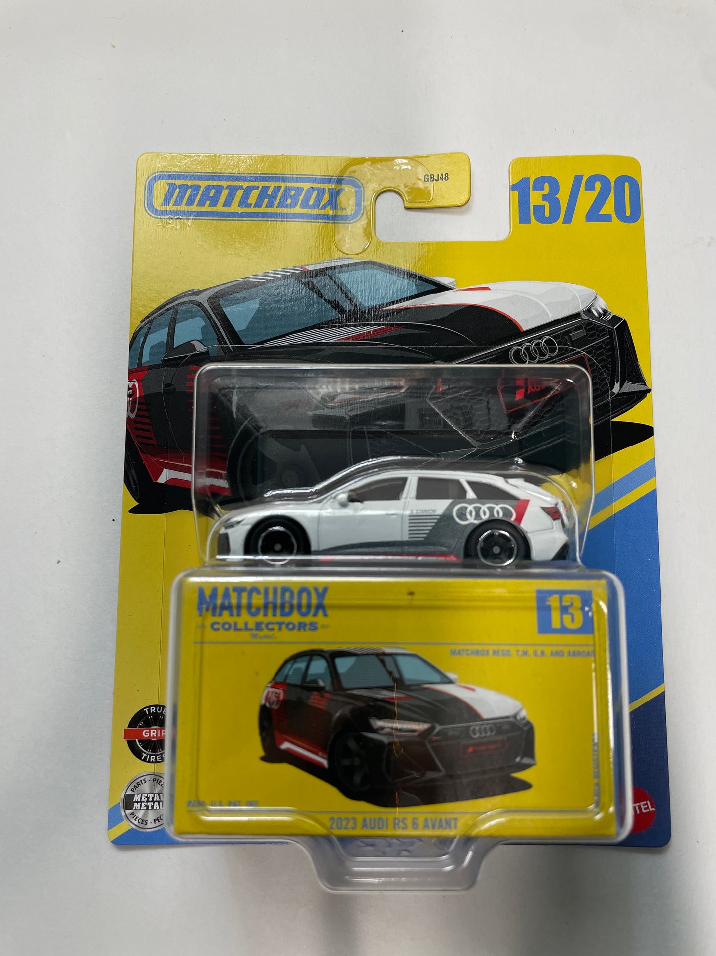 Matchbox Collectors 1/64 2023 Audi RS 6 Avant White - JTC66 - Damaged Box